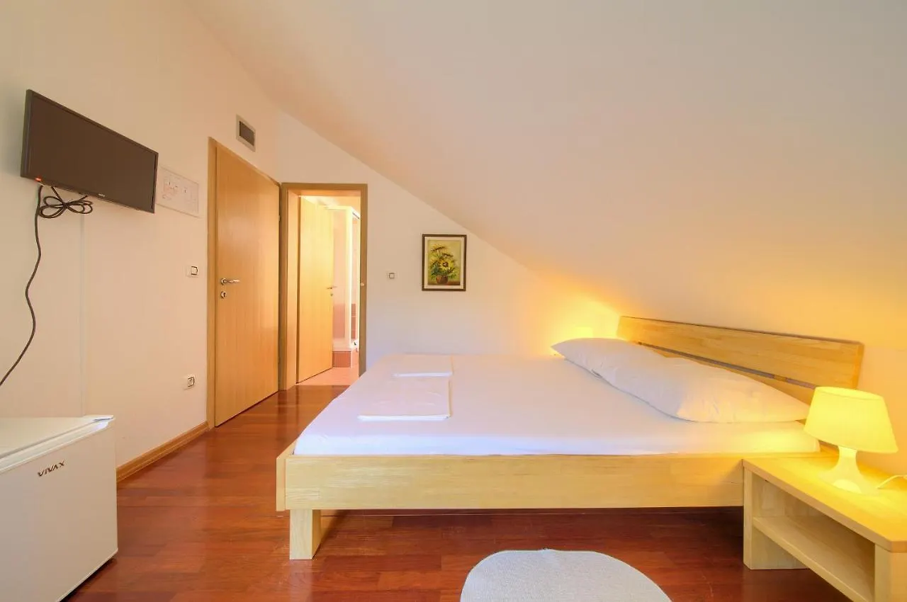 Bed&Breakfast Lucija Bed & Breakfast Punat