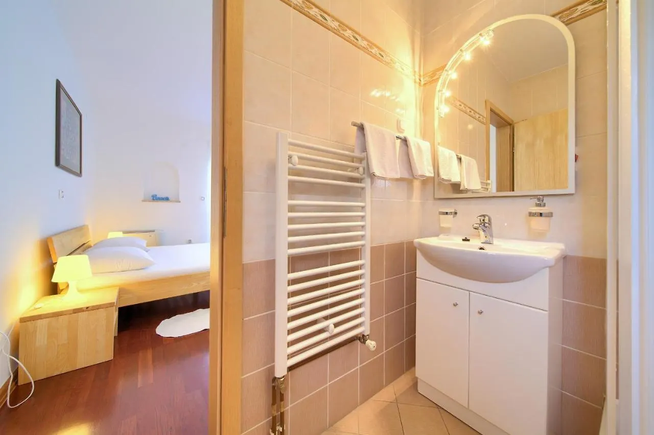 Bed&Breakfast Lucija Bed & Breakfast Punat