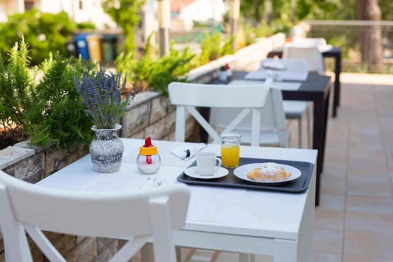 Bed and Breakfast Bed&Breakfast Lucija Punat Bed & Breakfast